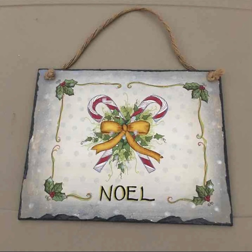 Holiday welcome slate sign